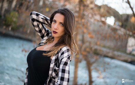 Cleo Bracchi top star pictures