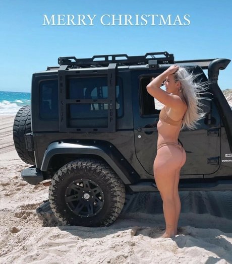 Nikita Simpson sexy actress pic