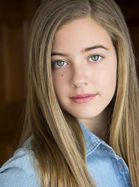 Mallory Bechtel model adult photo