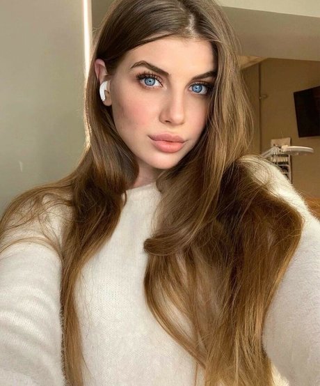 alicerabdit pornographic model images