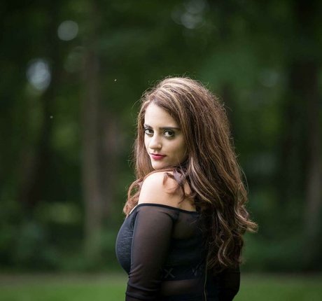 Maria Sharrad star erotic pics