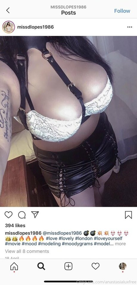 mom daughter onlyfans hot naked pic