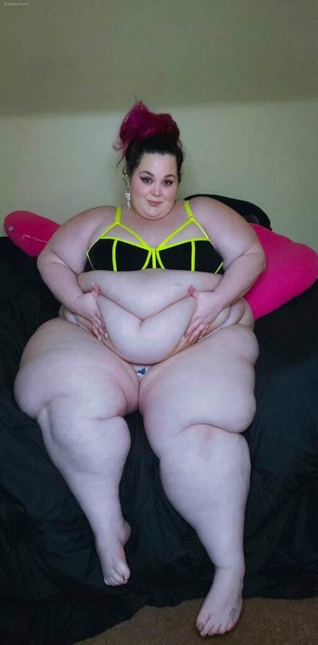bubblybooty model nudes archive