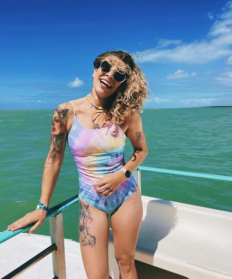 Naty Graciano hot model picture