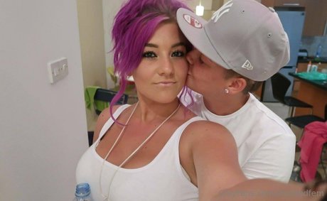 reallesbiansx adult star gallery