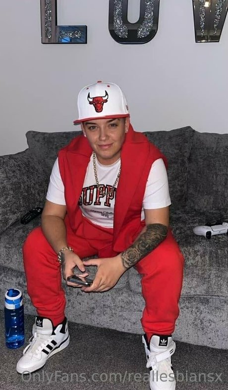 reallesbiansx art actress pics