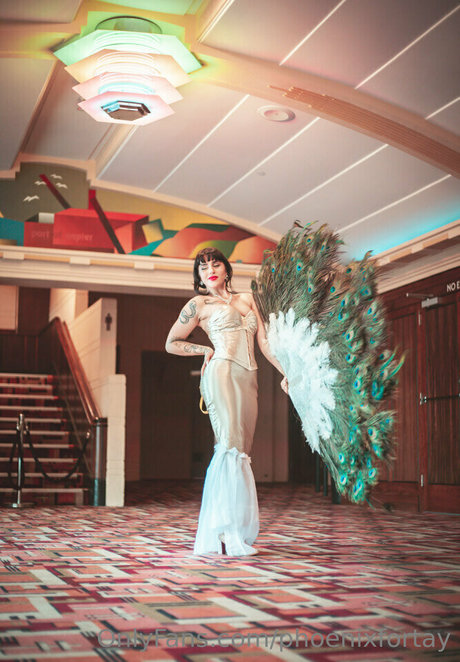 phoenixfortay nudes star picture