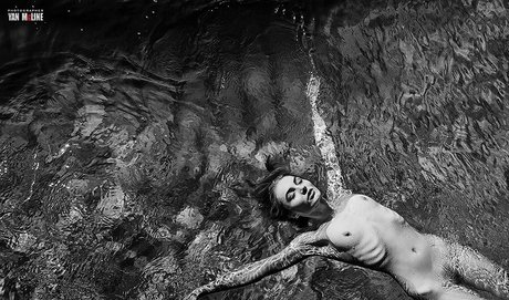Yan Mcline model sexy photos