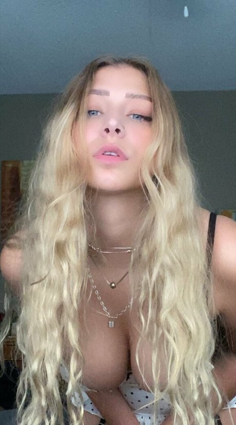 sexy brunette onlyfans beautiful xxx archive