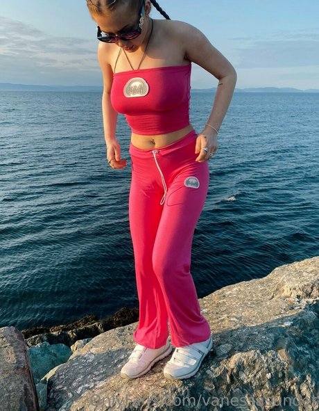 vanessasundet star sexy galleries