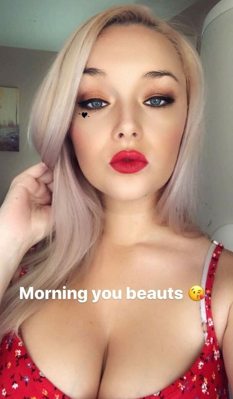 llannagg naked actress galleries