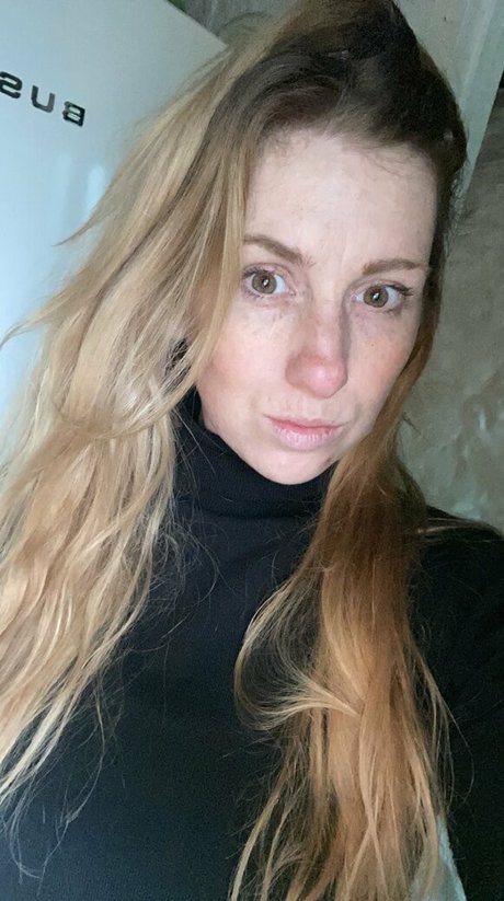 curvykgirl star erotic images