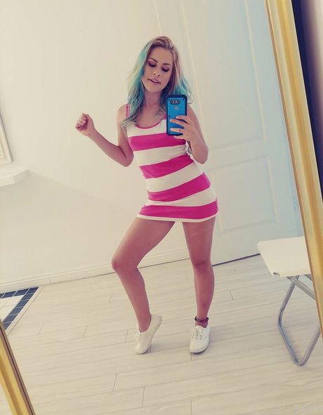 Lilly Lit free pornstar pictures