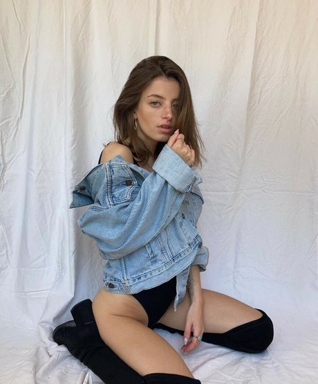 Noga Etin porn actress galleries