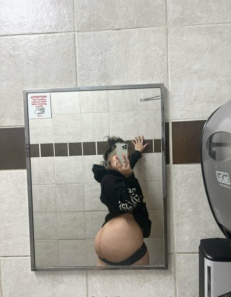 icyybabiee adult star picture