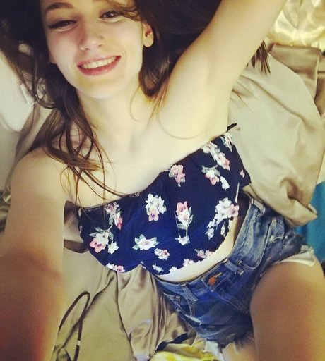 Pelagea ASMR beautiful actress photo