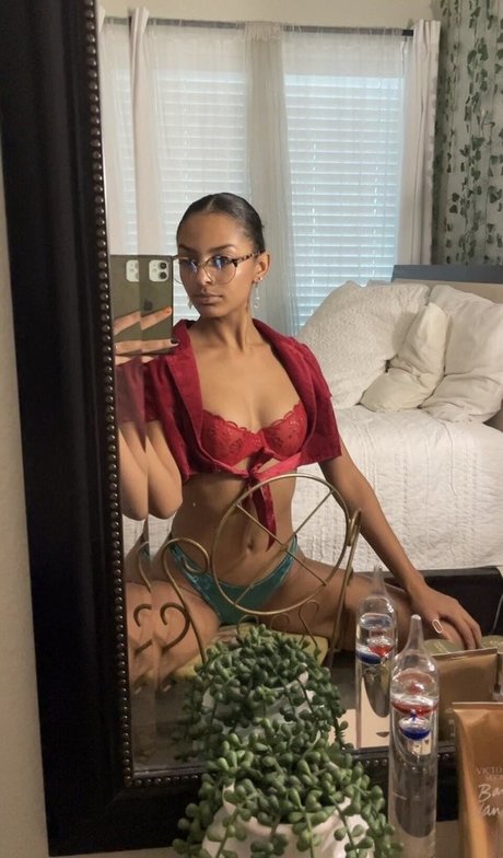 Official Anaiis pornstar pics