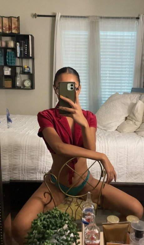 Official Anaiis adult star images