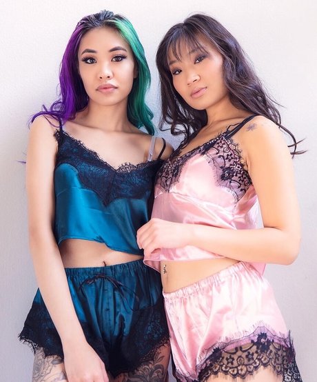 Official Anaiis xxx star img