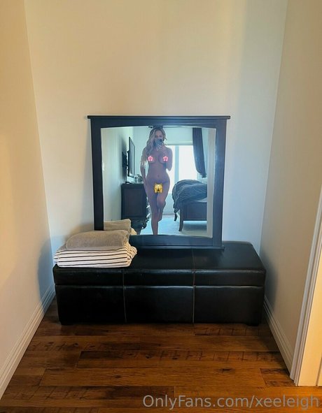 xeeleigh pornstar erotic pic