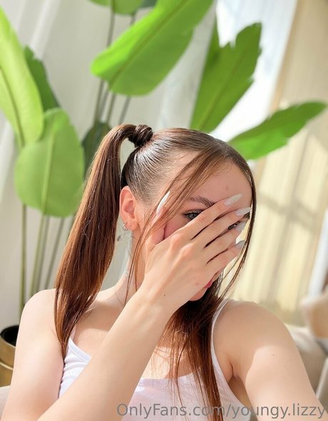 youngy lizzy best model galleries