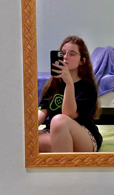 Julihcsgo sexy model image