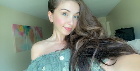 Rachelrainx hot actress img