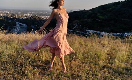 Lili Simmons star high quality picture