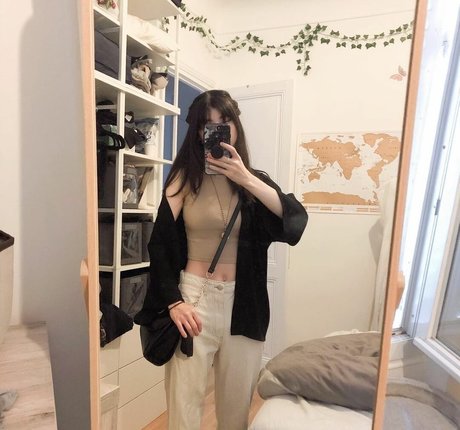 pathreacts pornographic star photo