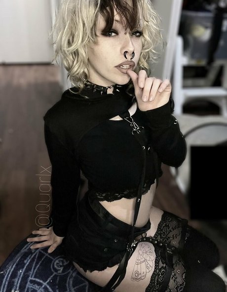 Quarlx porn model pic