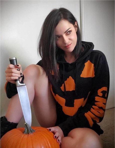 Meganrandom sexy star image