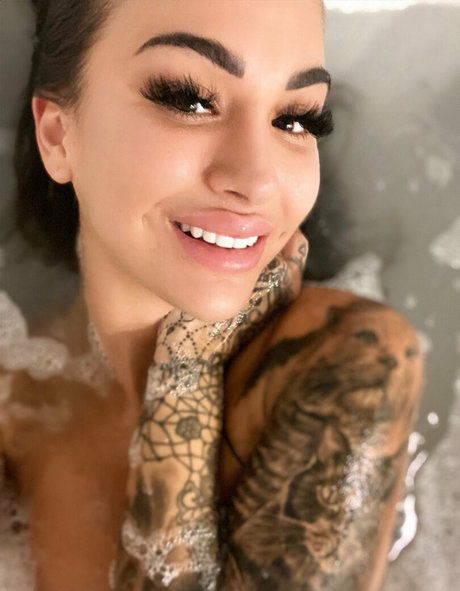 Susygala erotic pornstar pictures