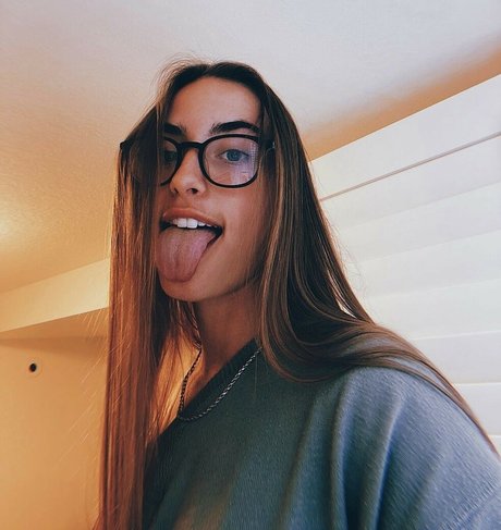 kailanovak nice pornstar pic