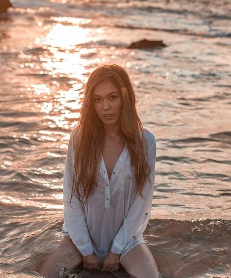 Aya Gutman star sexy img