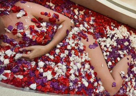 anapuru pornographic actress picture