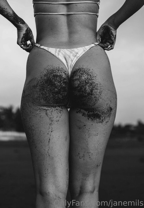 anapuru star nudes gallery