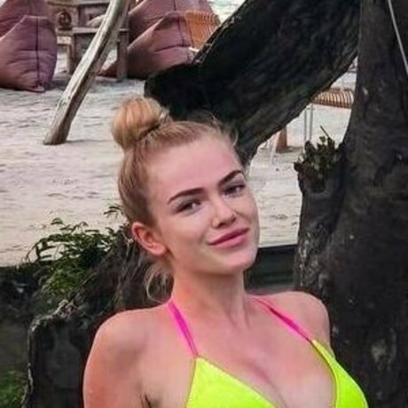 ellie miss xxx actress photo