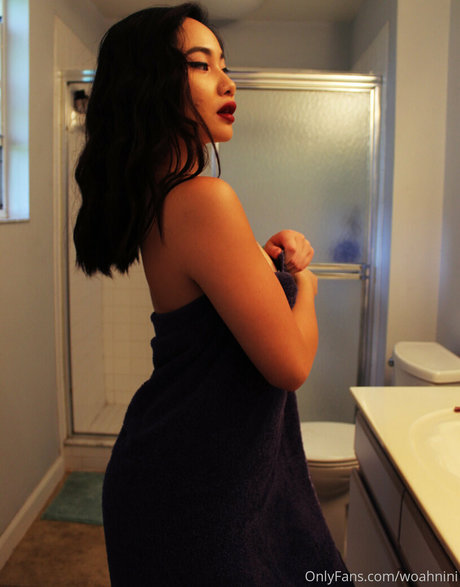 woahnini pornstar images