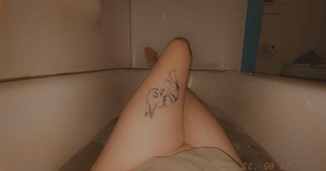 fruityboobies beautiful model image