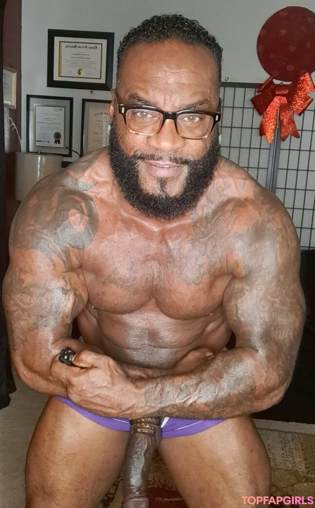 toolsfreepage model pretty pic