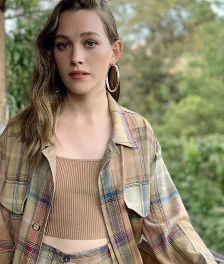 Victoria Pedretti nude star pic