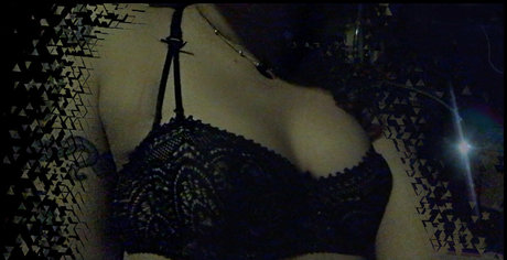 acidaddict model adult picture