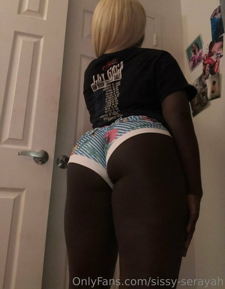 sissy serayah Quick model image