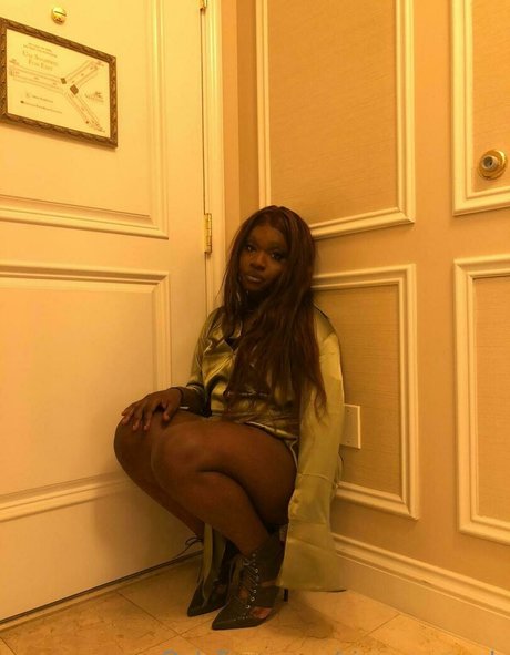 sissy serayah hd star gallery