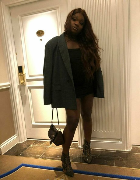 sissy serayah exclusive pornstar pic