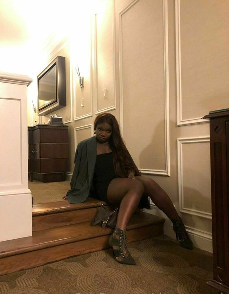 sissy serayah pornstar erotic images