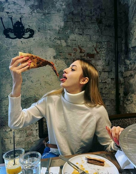 kinky ella1 hd actress images