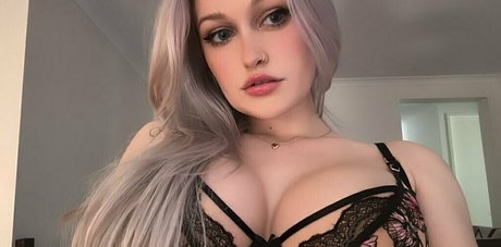 aburialicefree pornstar nude image