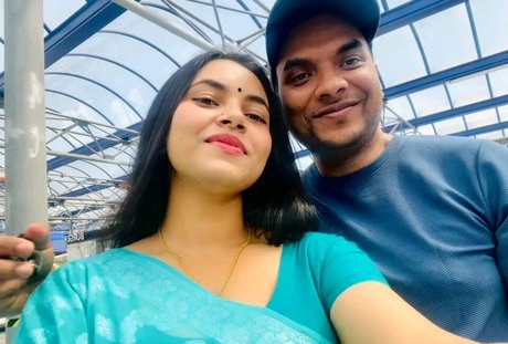 Arpa Roy naked actress pics