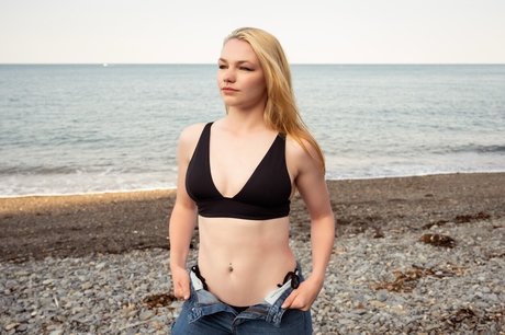 Nomi Teee pornstar top photos